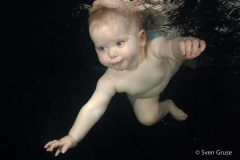 Babyschwimmen Unterwasserfoto